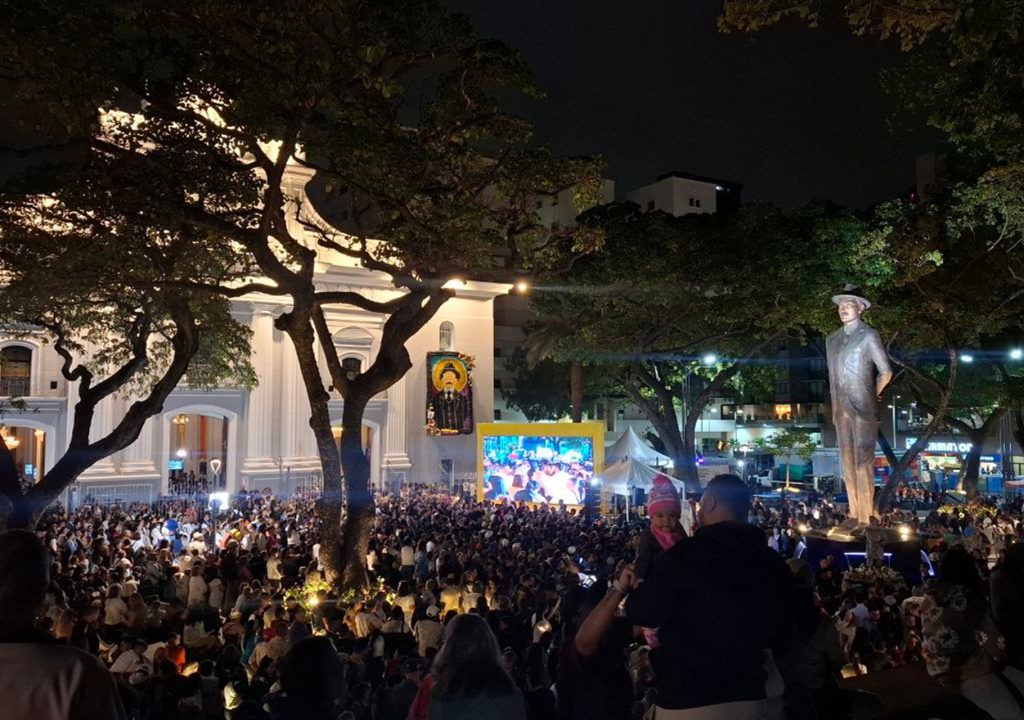 "We must follow the example of José Gregorio Hernández and Carmen Rendiles to build the country we want"