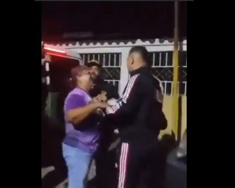 "You ruined my childhood": The heartbreaking shout of activist's daughter Lewis Mendoza during her arrest