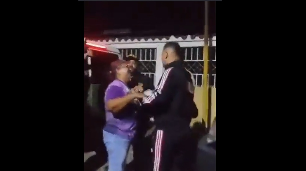 "You ruined my childhood": The heartbreaking shout of activist's daughter Lewis Mendoza during her arrest