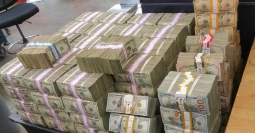 13 people arrested in Cuba for managing remittances “illegally”