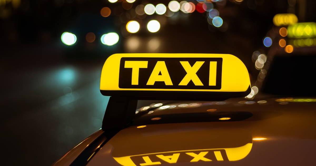 A Colombian brings the color of Bogotá taxis to the streets of Spain