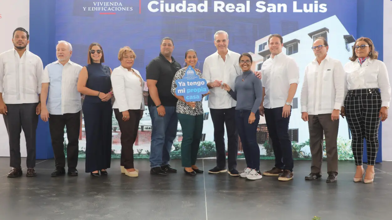 Abinader entrega 360 nuevos apartamentos en Ciudad Real San Luis y suma 760 familias beneficiadas