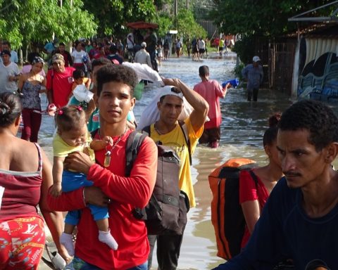 Almost 4,000 evacuated due to floods associated with Melissa in the Cauto area
