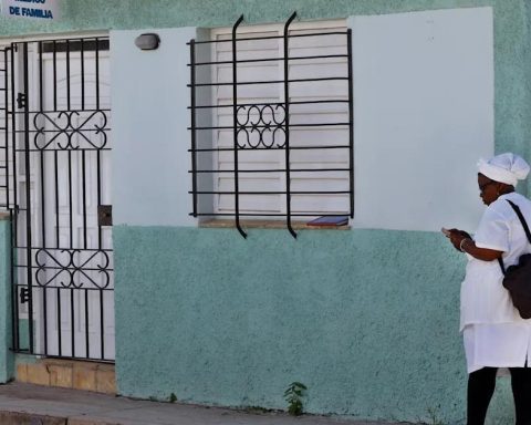 Almost 50,000 Cubans are hospitalized for some arbovirus and critical cases continue to grow