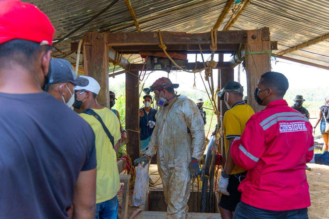 Another 3 miners boarded up after mine collapse in El Callao