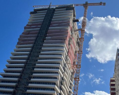 Another enigmatic 25-story hotel rises on Havana's Malecón
