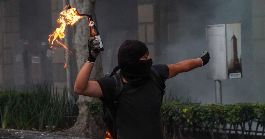 Authorities identify 18 anarchist groups in 14 Mexican states