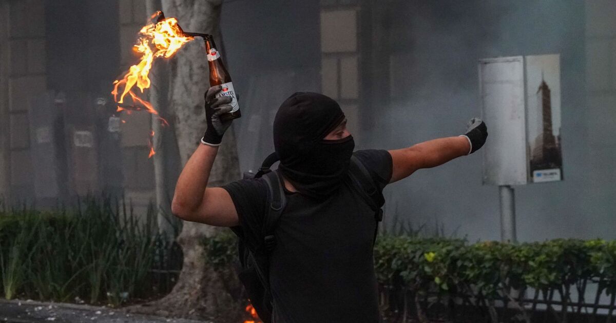 Authorities identify 18 anarchist groups in 14 Mexican states