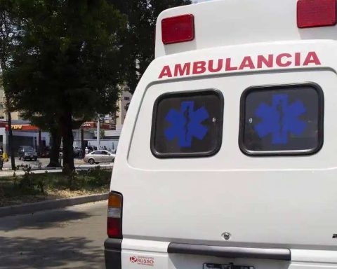 Authorities investigate mass poisoning at San Casimiro school