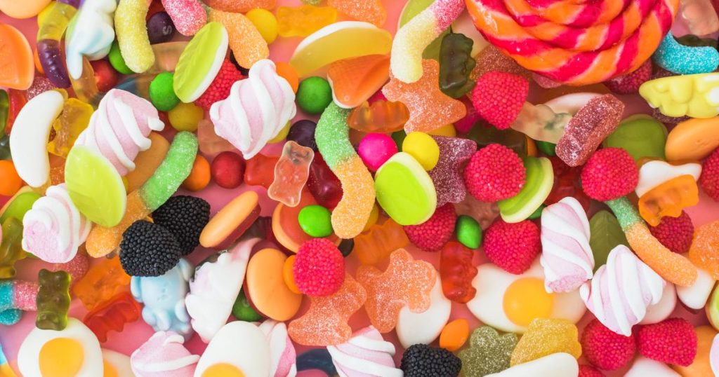 Authorities warn about adulterated sweets and excess sugar on Halloween