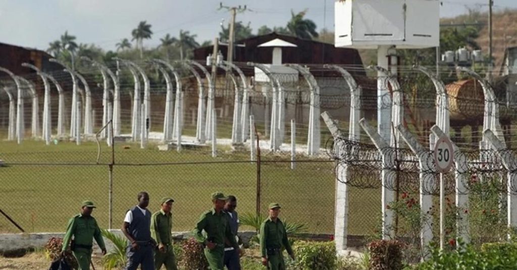 Bacteria and viruses spread in Cuban prisons