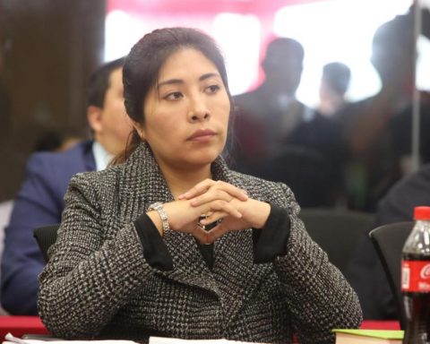 Betssy Chávez: Court rejects declaring her a contumacious prisoner and will continue to be prosecuted for the coup d'état