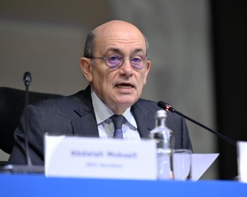 Betssy Chávez: Government evaluates granting safe passage that will allow her to leave the country