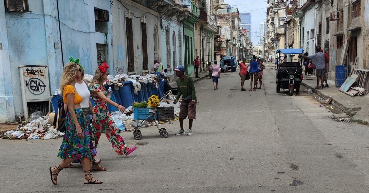 Blackouts, food shortages and arbovirus epidemic keep tourists away from Cuba