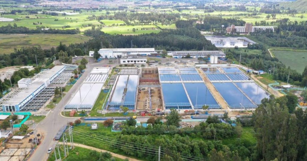 Bogotá aqueduct explains the color of the water in the north and west of the capital