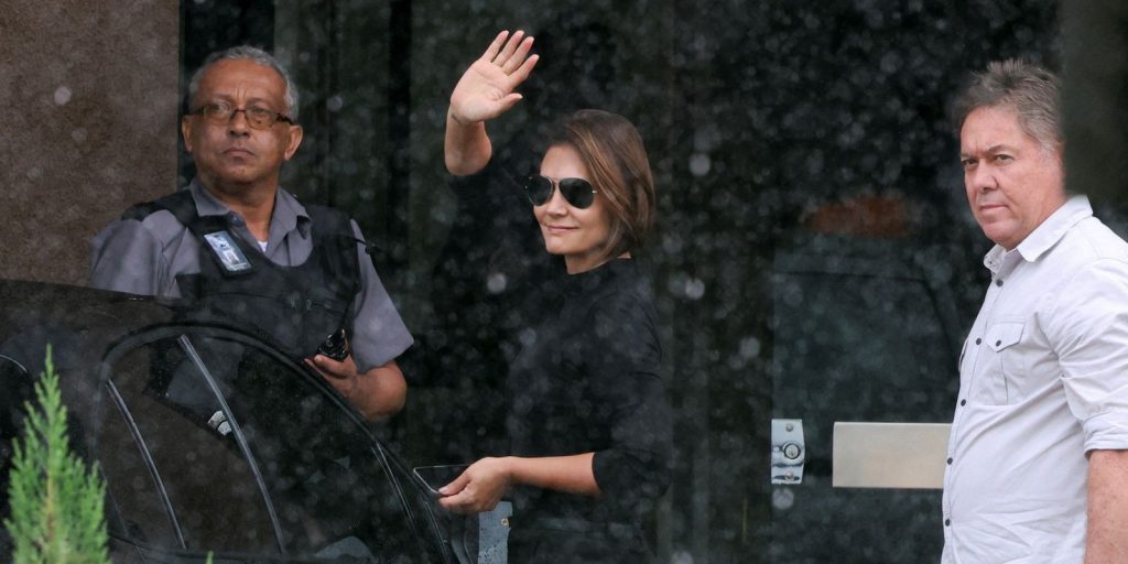 Bolsonaro welcomes former first lady Michelle to the PF