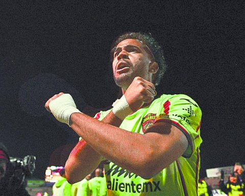 Bravos Juárez takes center stage and advances to the quarterfinals