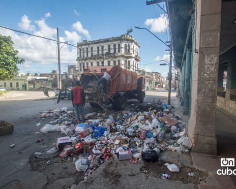 Brigades of sweepers, search and demolition of “shacks”; anti-garbage strategy in Havana