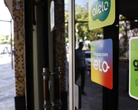 Businesspeople look forward to changes in food vouchers