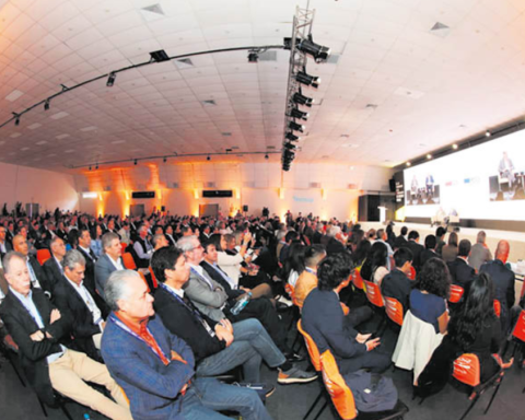 CADE 2025 debates today the country's challenges ahead of the elections