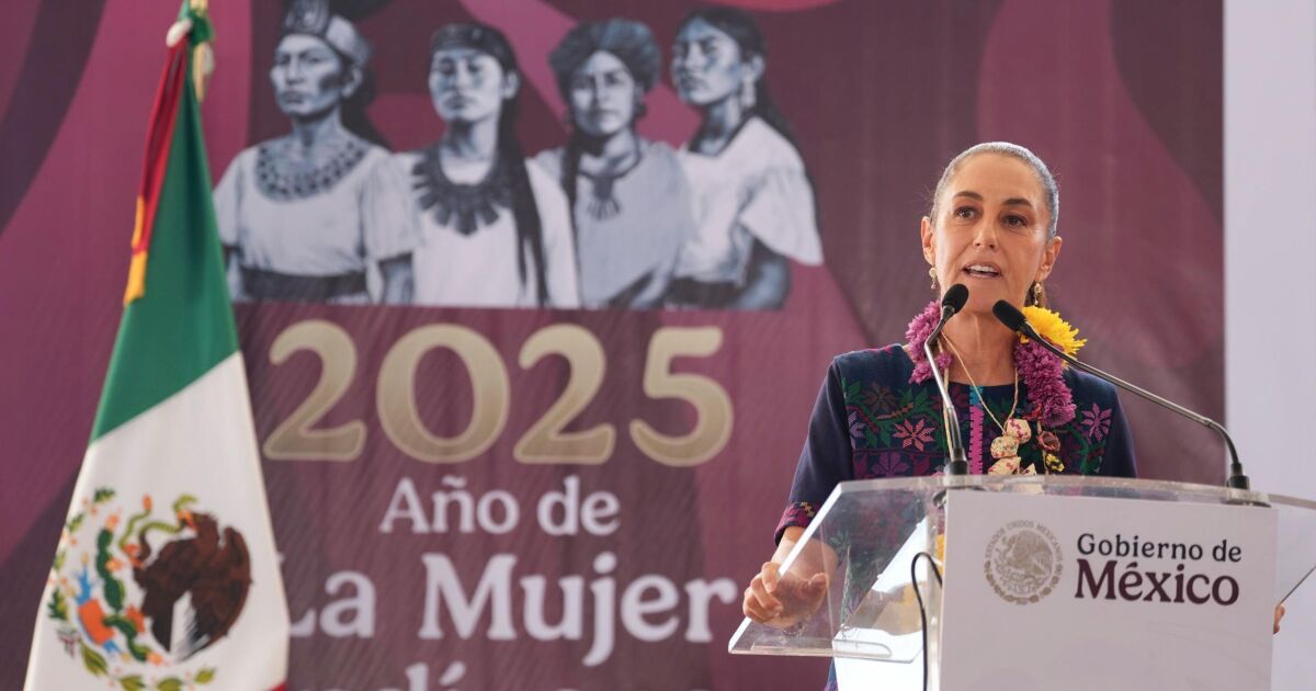 CNTE teachers burst into Sheinbaum event in the Mixteca of Oaxaca