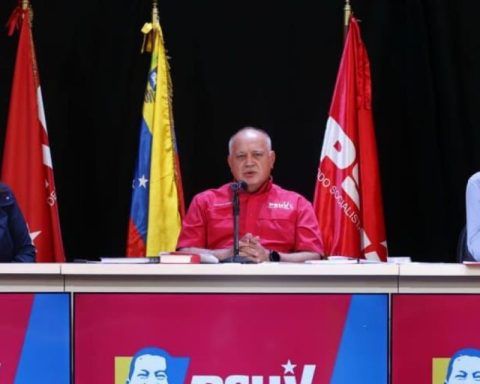 Diosdado Cabello comités bolivarianos (1)