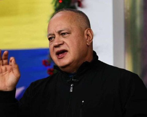 Cabello warns that extremists “sell their soul to the devil” and are going to charge them
