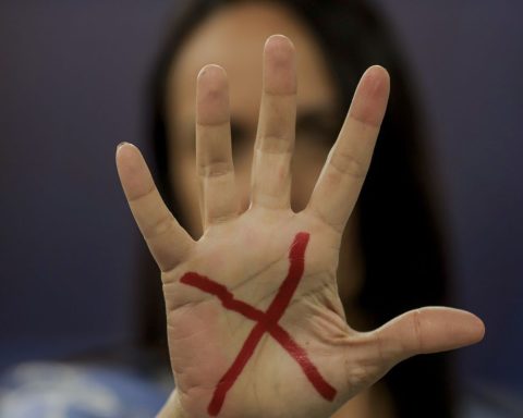 Caminhos da Reportagem features women who have experienced domestic violence