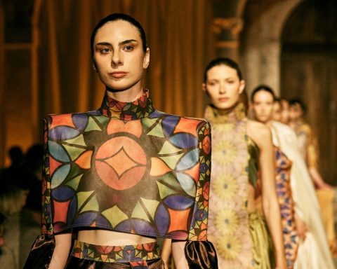 Carenas: leather, color, passion