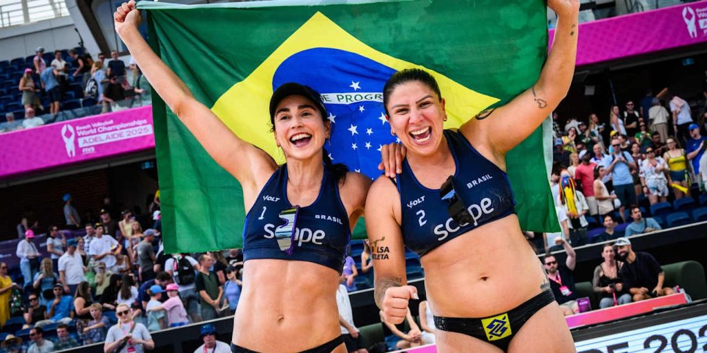 Carol Soberg and Rebecca win bronze at the Beach Volleyball World Cup