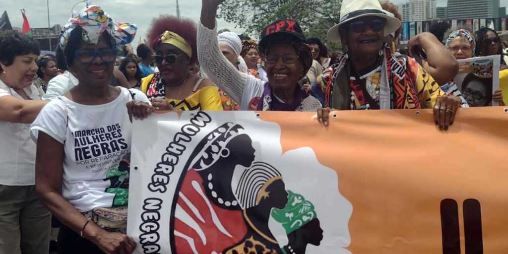 Centenarians on the march: black women show the strength of the movement