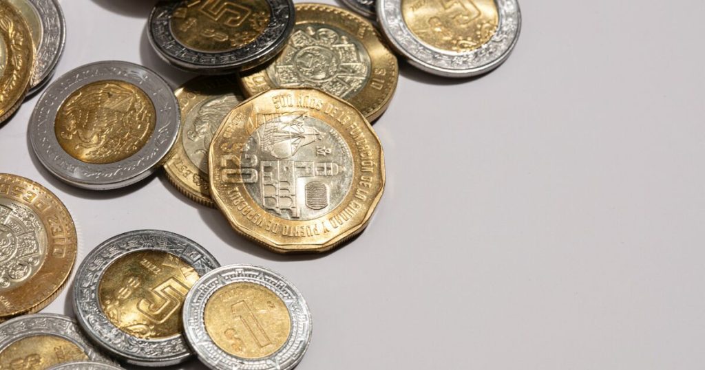 Cetes yields that exceed inflation in November