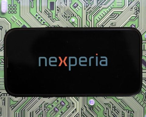 China accuses the Netherlands of not working to resolve the dispute over the seizure of Nexperia