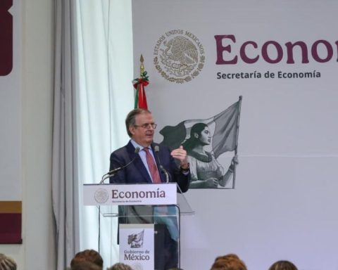 Chinese cars have prices "very low" even in China: Ebrard