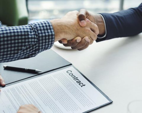 Comptroller's Office alerts peak of $9 billion in contracting prior to the Guarantees Law