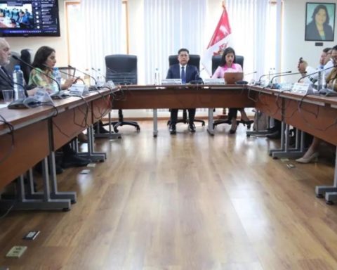 Confiep: Expansion of the Reinfo puts into effect "high risk" country security