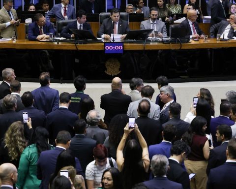 Congress overturns 56 vetoes on the environmental licensing PL