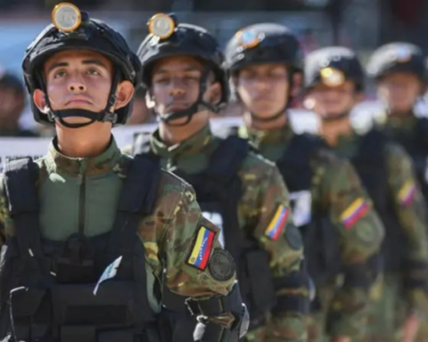 Constituent Congress of the Working Class will address military doctrine