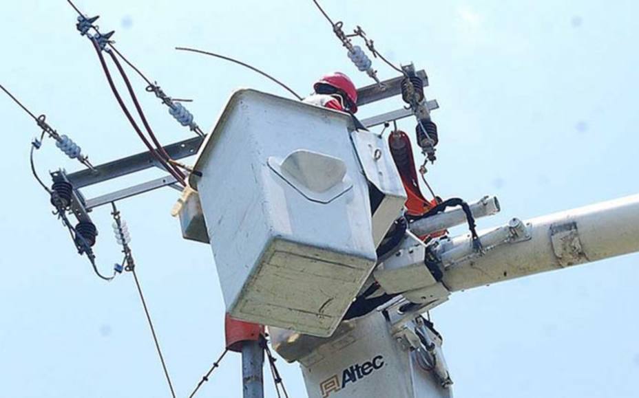 Corpoelec denounces a "new sabotage" which caused the fall of three transmission towers in Anzoátegui