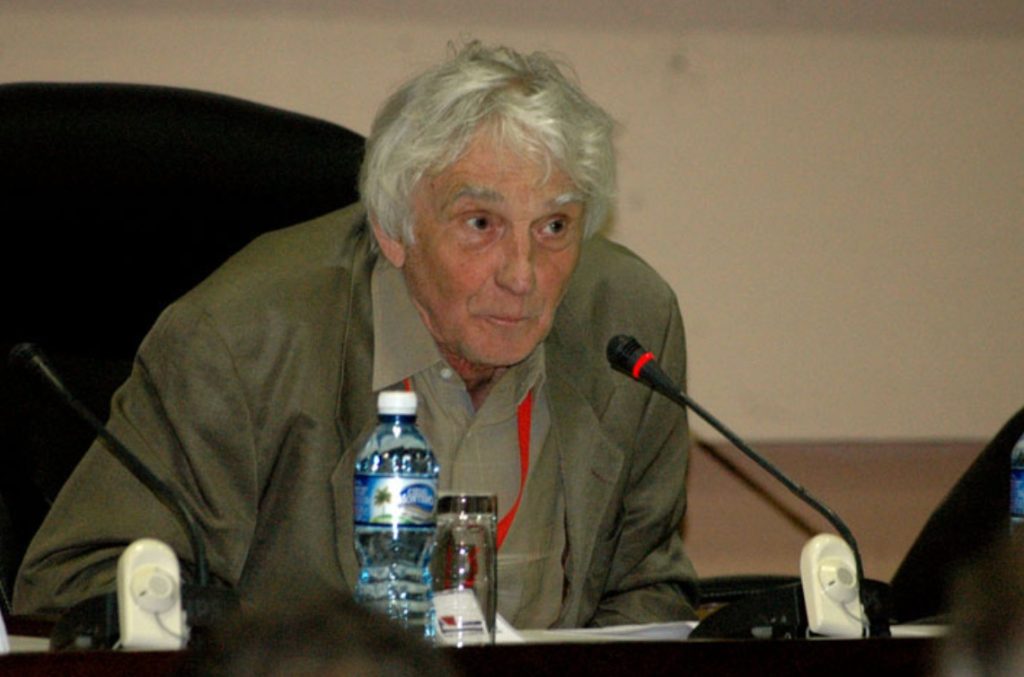 Cuba bids farewell and recognizes Armand Mattelart, pioneer of criticism of the media and globalization