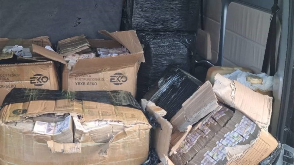 Cuba denounces cash trafficking, parallel remittances and “offshore” schemes that “affect the economy”