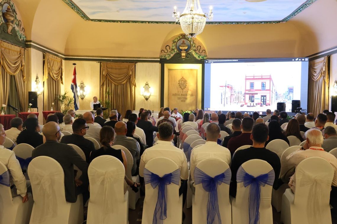 Cuban entrepreneurs from abroad explore business options in a forum parallel to FIHAV 2025
