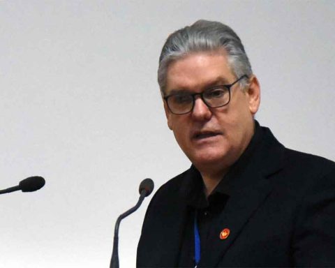 Daughter of former minister Alejandro Gil demands transparency and public trial against her father