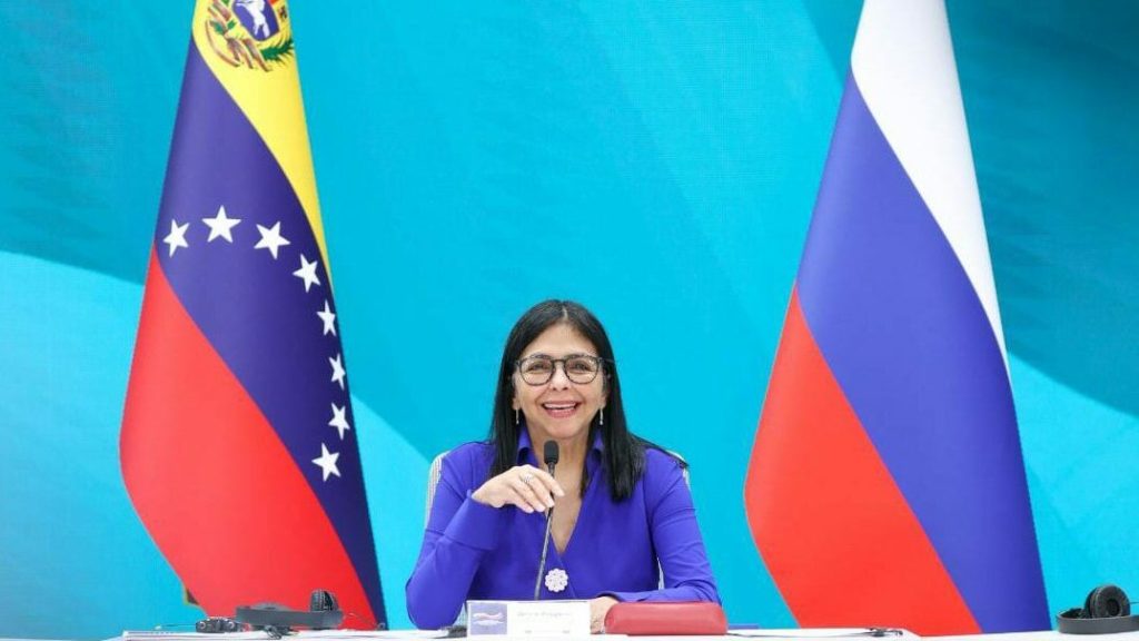 Delcy Rodríguez accuses the US of promoting air isolation against Venezuela