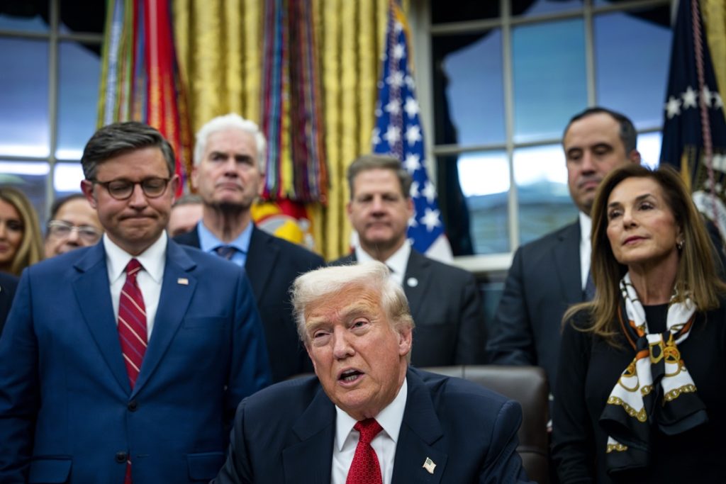 Democratic fracture allows an end to the longest government shutdown in US history