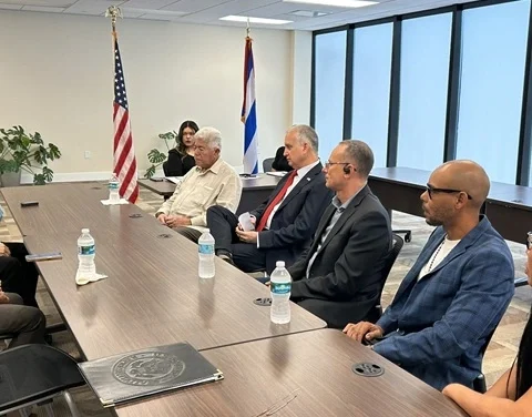 Mario Díaz-Balart, Cuba, presos políticos