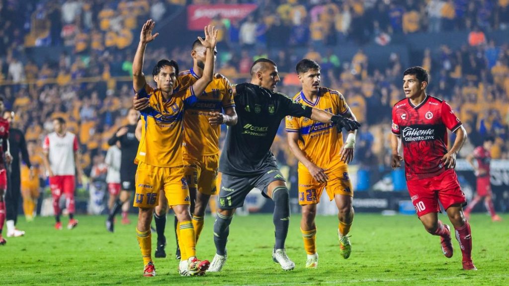 Diego Lainez, hero for Tigres and villain for the Xolos