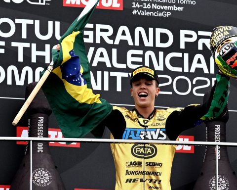 Diogo Moreira wins Moto2 World Championship