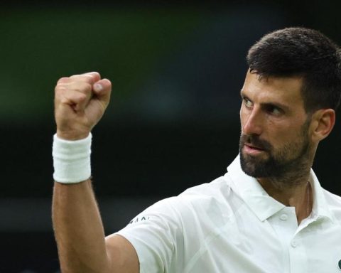 Djokovic lifts the 101st trophy of his career in Athens