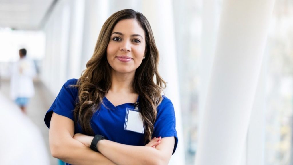 Do you want to earn more than 3000 euros per month? Which country is looking for Chilean nurses and how to apply